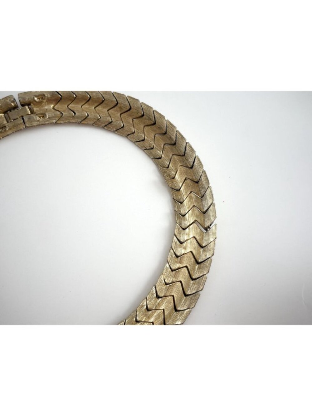 Woven Chunky Gold Toned Vintage Choker 80's Chevron Necklace - Picture 7 of 16